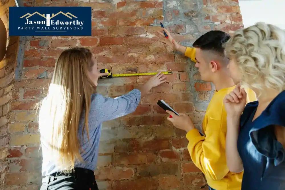 What are the responsibilities of a party wall surveyor Walsall?